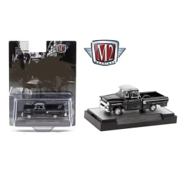 Коллекционные модели автомобилей M2 Machines 1:64