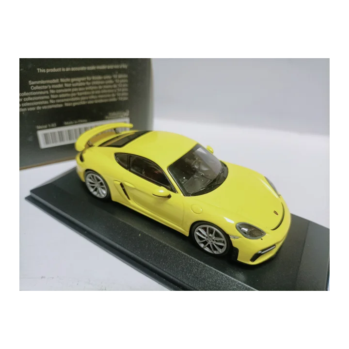 Миниатюрная модель Porsche 718 Cayman GT4 1:43  WELLY
