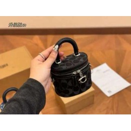 точная копия 1:1  Coach New Limited Mini Box Маленькая Мусора 12*9 Черная Синяя Через Плечо Сумка Для Губной Помады